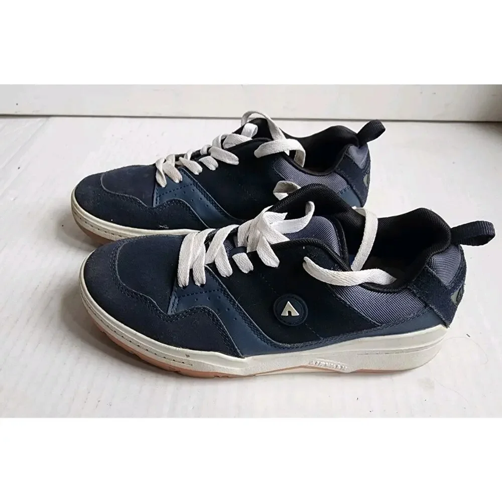 Airwalk Youth Size 4 Navy Blue Skate Shoes Sneakers Lace Up Casual Low Top Boys